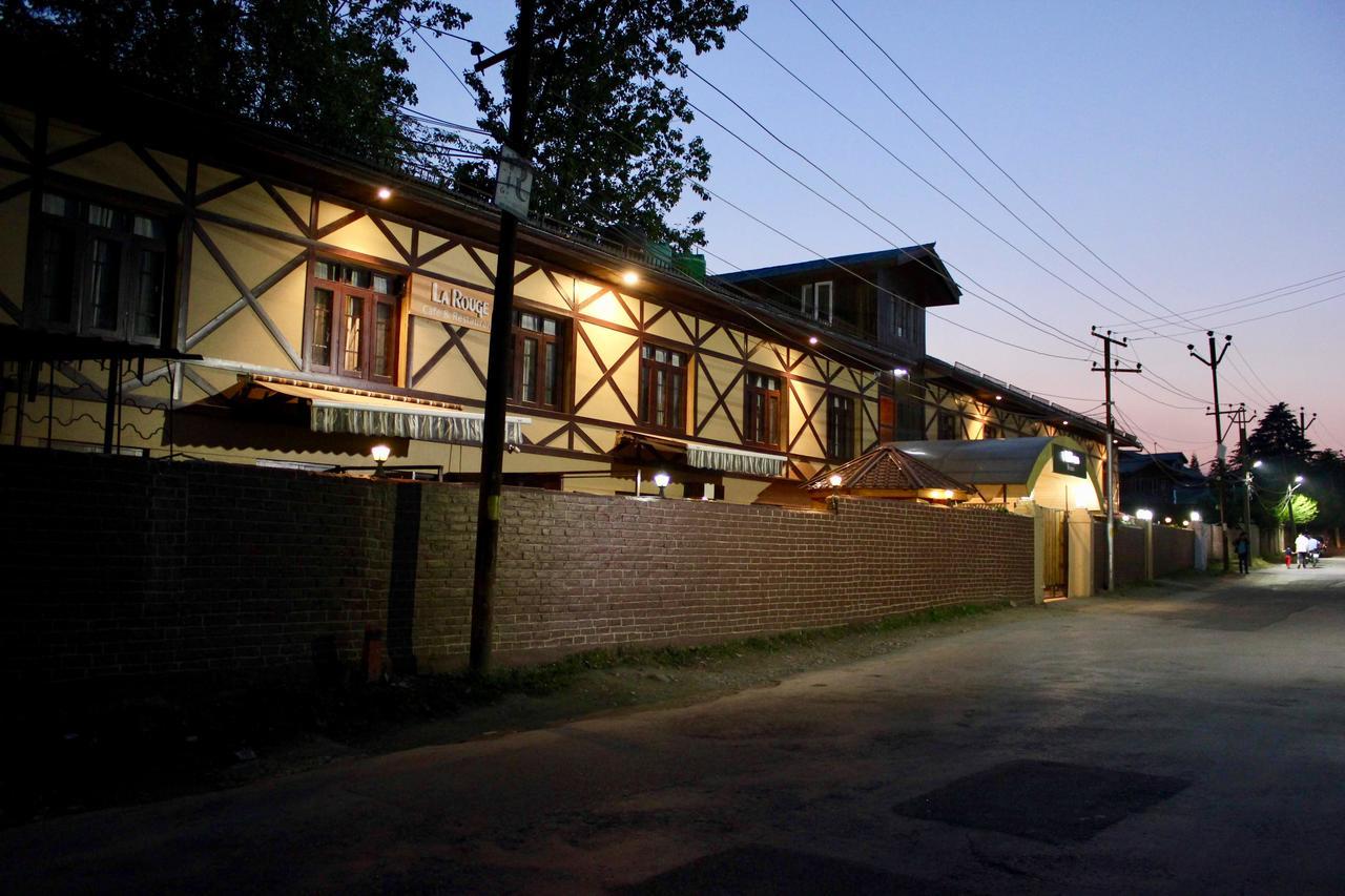 Hotel Walisons Resorts Srīnagar Zewnętrze zdjęcie