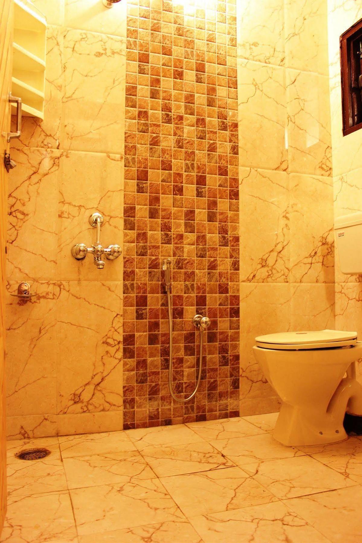 Hotel Walisons Resorts Srīnagar Zewnętrze zdjęcie