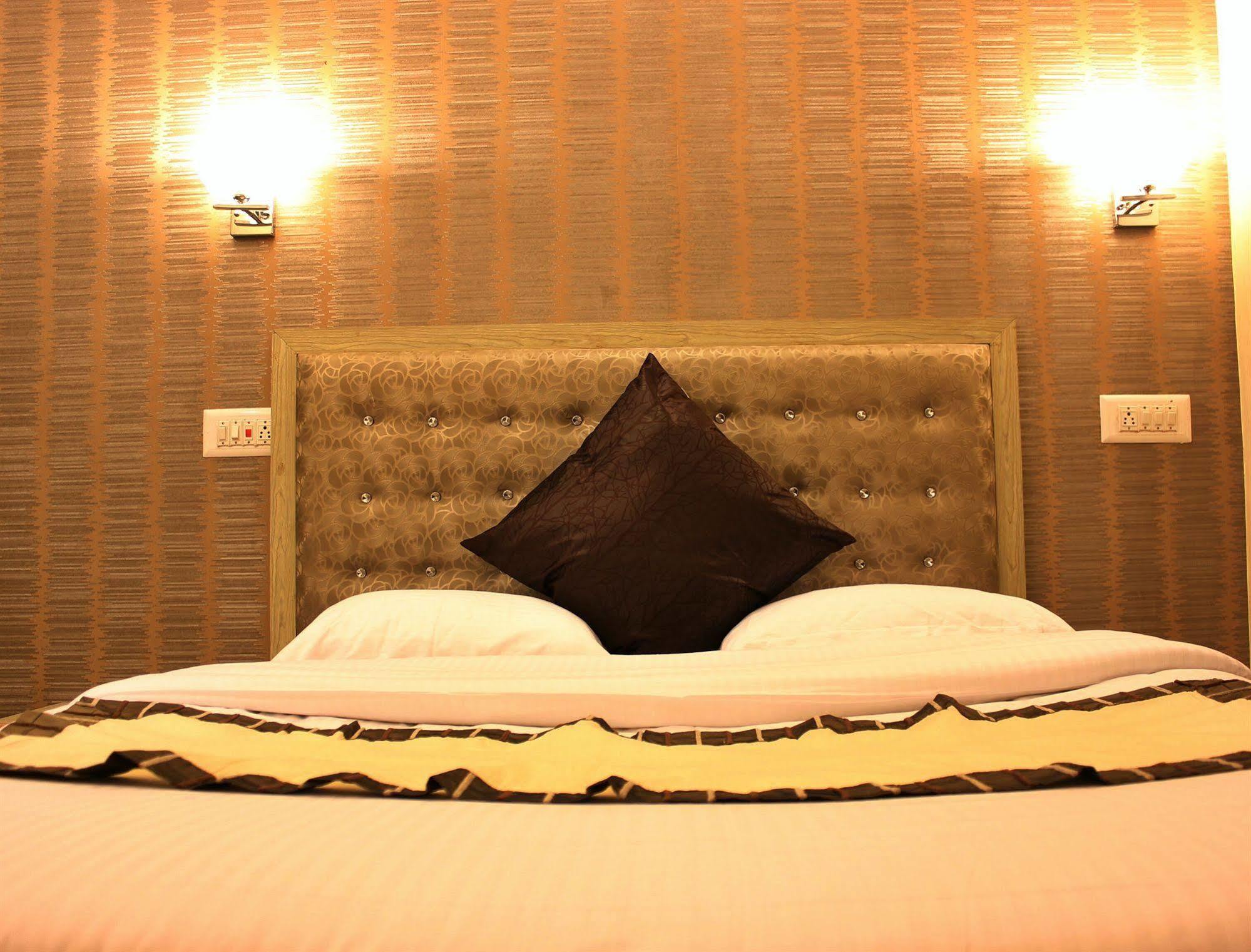 Hotel Walisons Resorts Srīnagar Zewnętrze zdjęcie