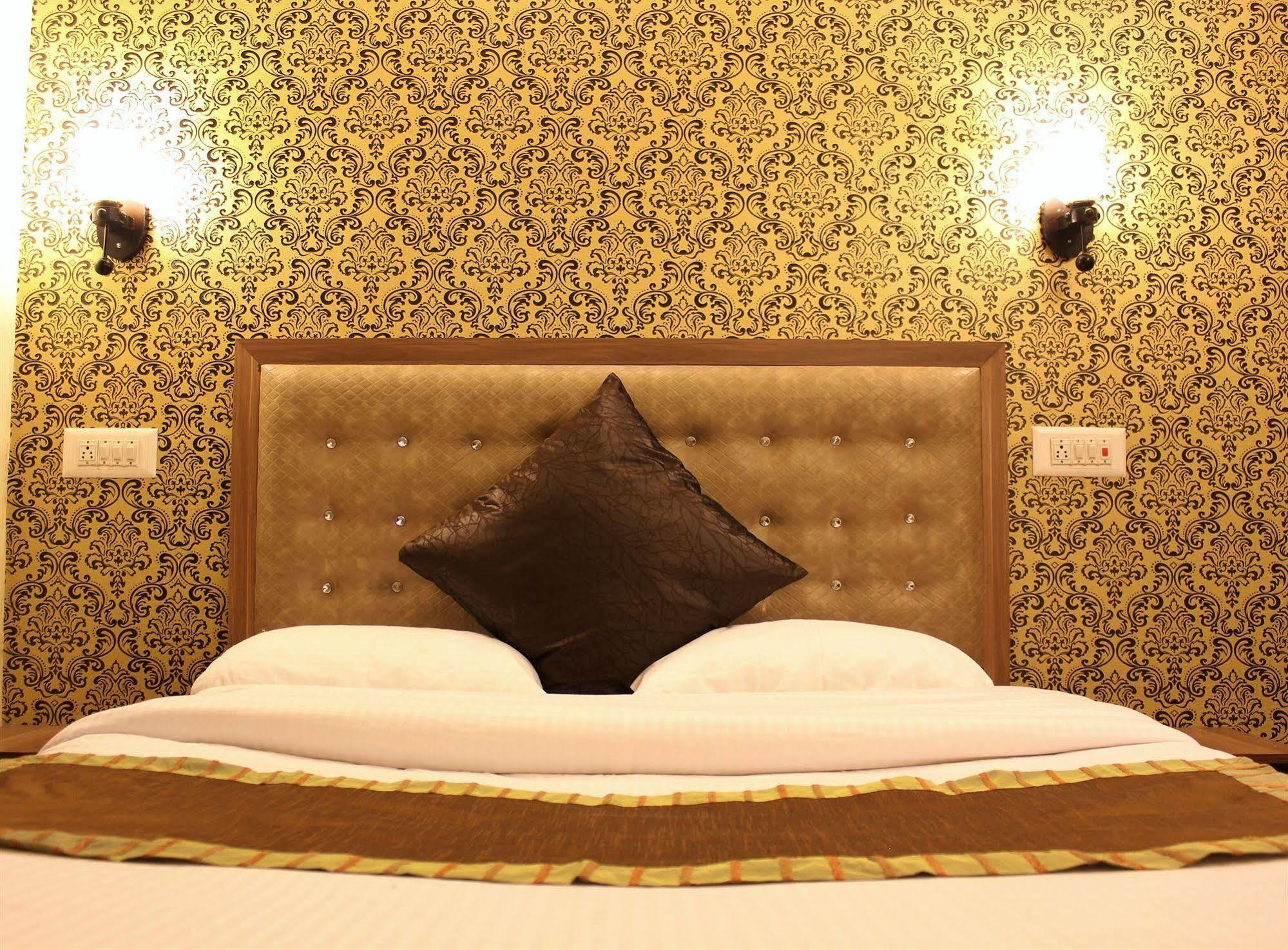 Hotel Walisons Resorts Srīnagar Zewnętrze zdjęcie