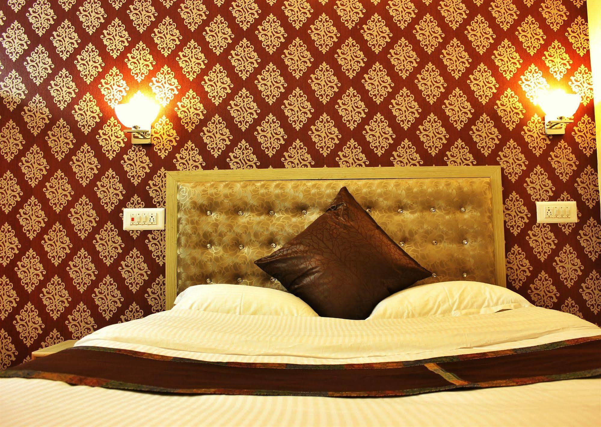 Hotel Walisons Resorts Srīnagar Zewnętrze zdjęcie